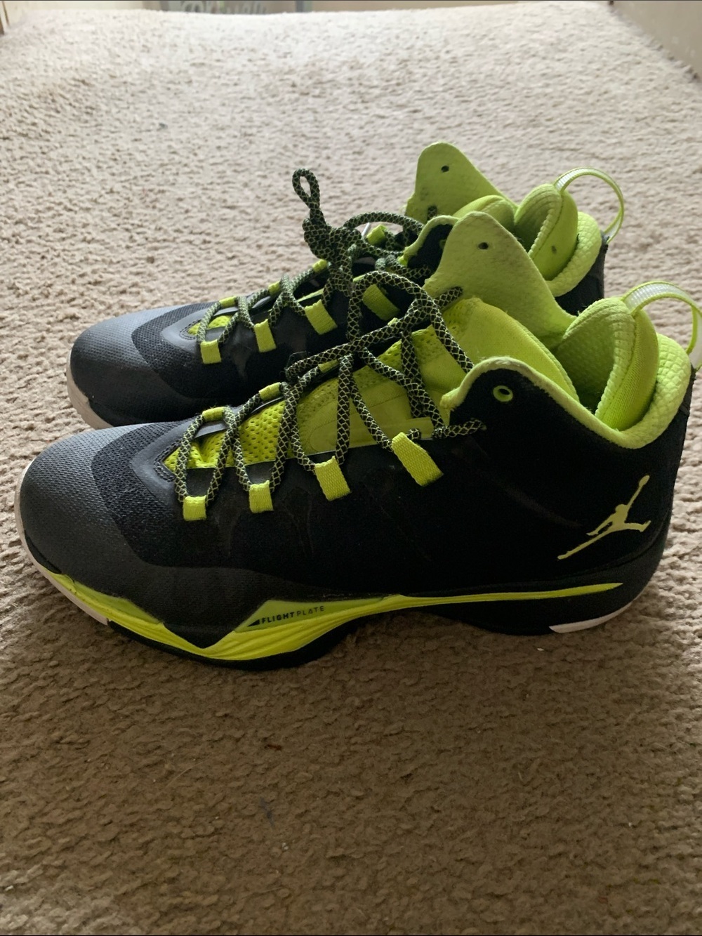 Jordan Super.Fly 2 Men’s Black and Volt High-Top Basketball Shoes